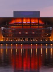 Image and text grid 3.