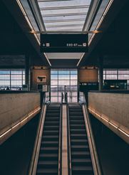 Image and text grid 3